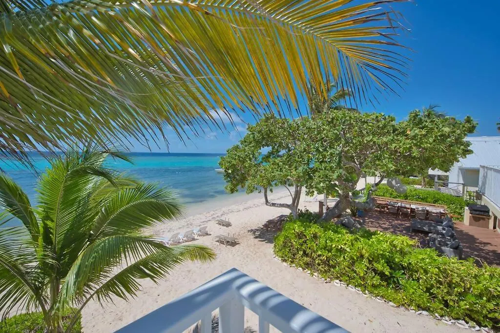 Incredible Beach Front Villa! 乔治城 别墅