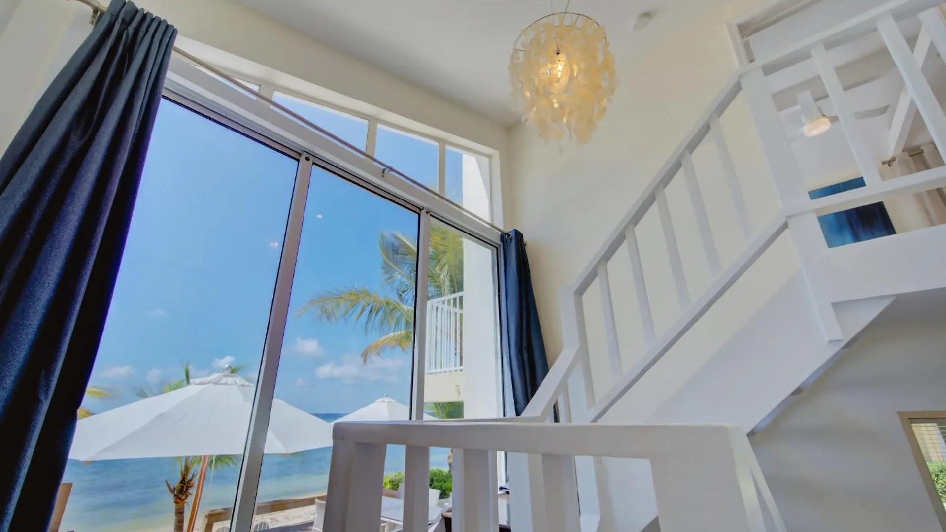 Incredible Beach Front Villa! George Town
